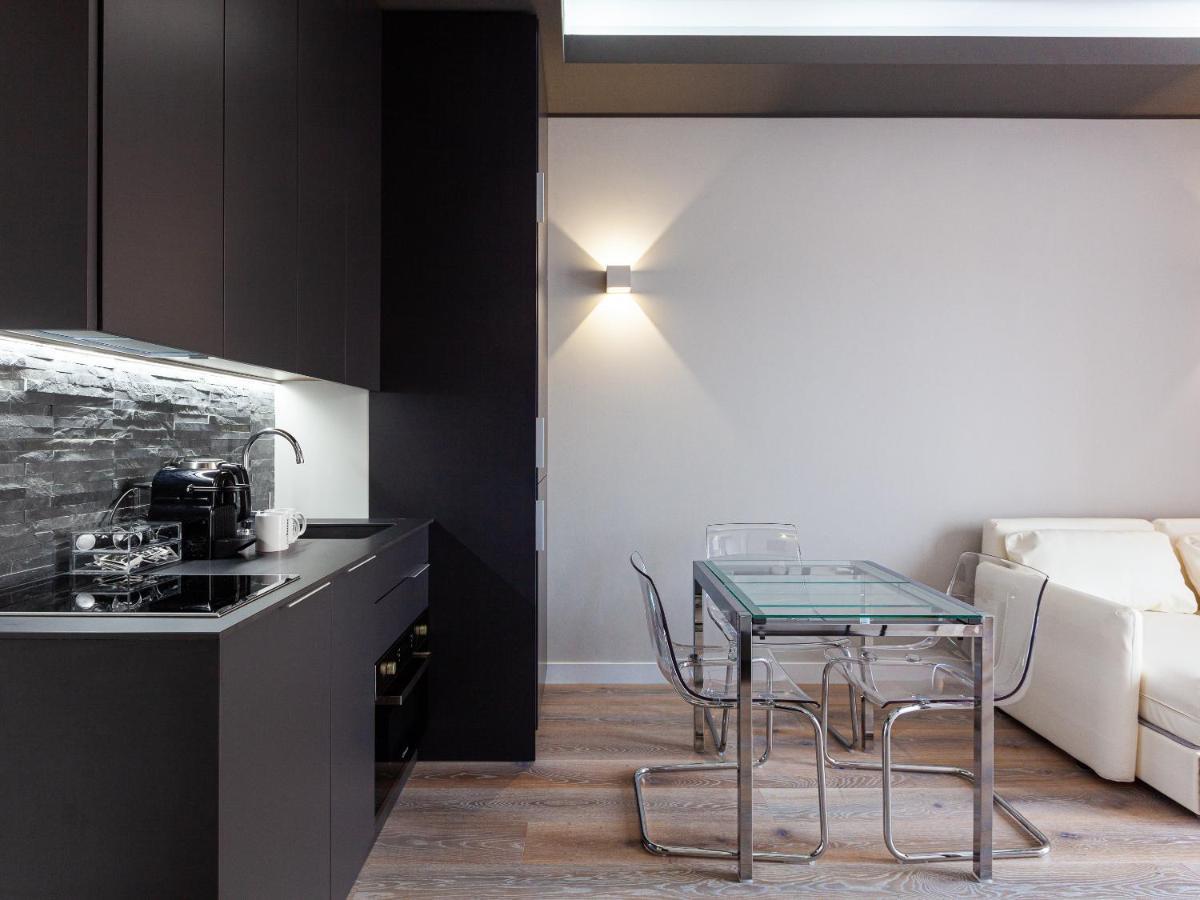 Easyhomes-City Centre Suites Milánó Kültér fotó