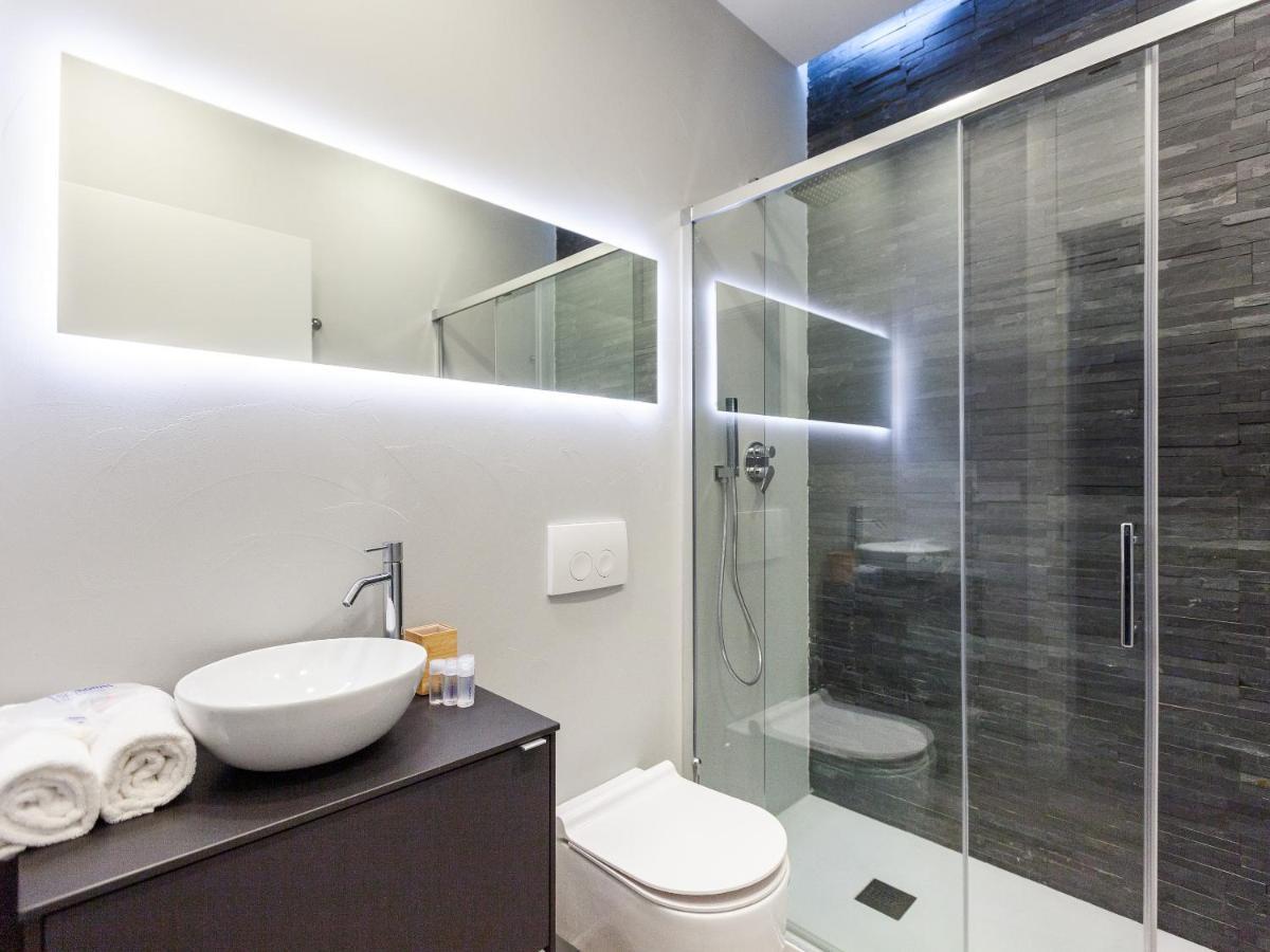 Easyhomes-City Centre Suites Milánó Kültér fotó