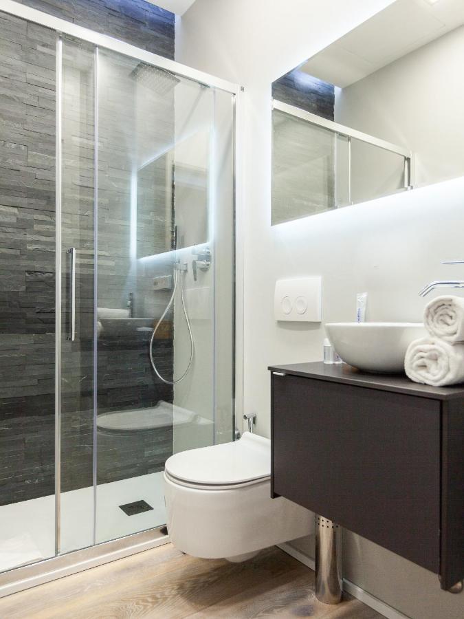 Easyhomes-City Centre Suites Milánó Kültér fotó