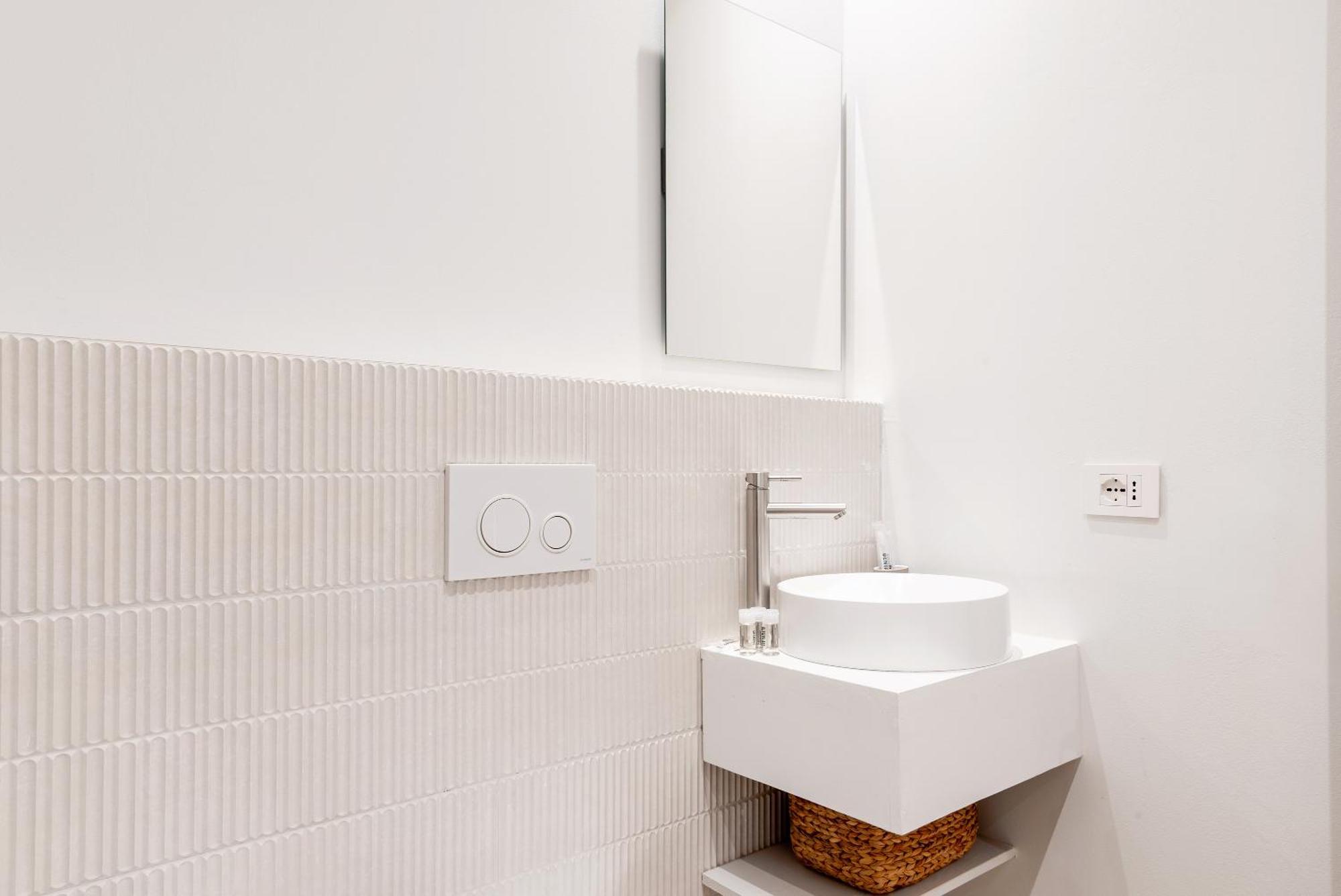 Easyhomes-City Centre Suites Milánó Kültér fotó